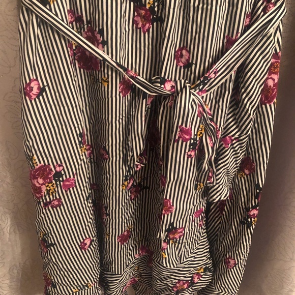 TORRID wrap dress - Picture 3 of 4